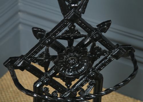fig 4. Antique English Victorian Cast Iron Painted Stick & Umbrella Hall Stand (Circa 1890)