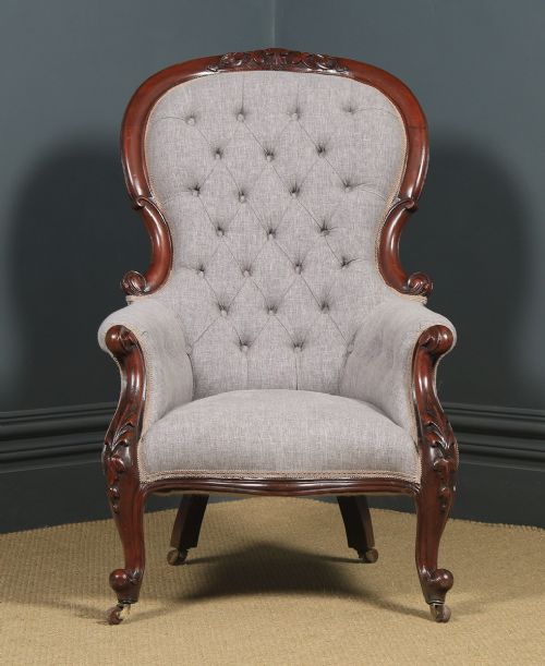 fig 1. Antique English Victorian Mahogany Gentlemen’s Spoon Back Armchair (Circa 1850)