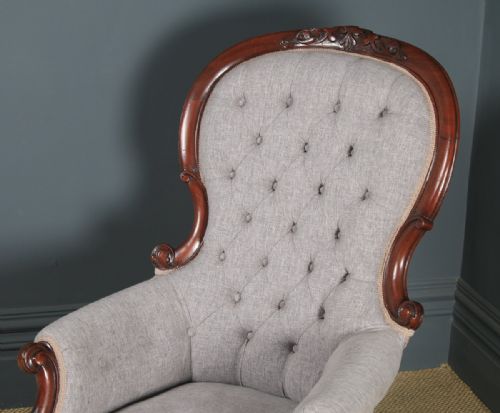 fig 4. Antique English Victorian Mahogany Gentlemen’s Spoon Back Armchair (Circa 1850)