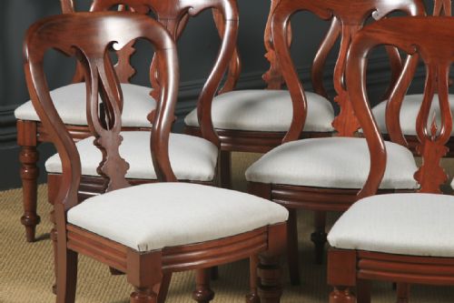fig 3. Antique English Victorian Set of 12 Twelve Mahogany Balloon Spear Back Dining Chairs (Circa 1860)