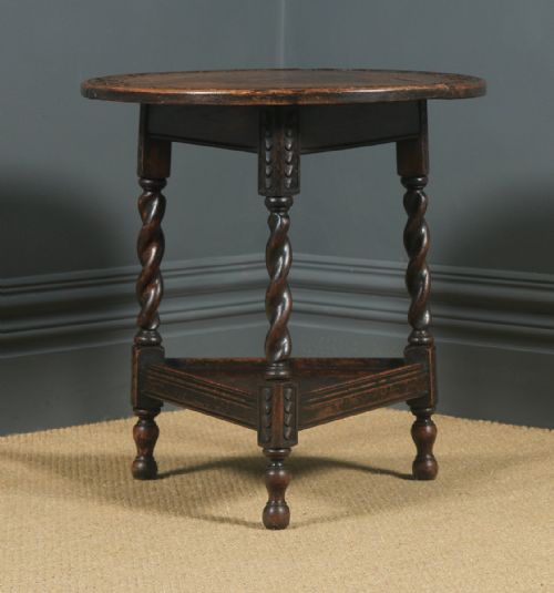 fig 4. Antique English Victorian Oak Revolving Circular Drop Leaf Tripod Side Lamp Table (Circa 1890)