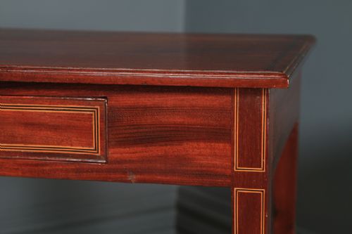 fig 2. Antique English Regency Mahogany Inlaid Side Occasional Lamp Table by Druce & Co. (Circa 1820)