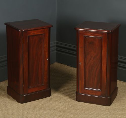 fig 2. Antique English Victorian Pair of Flame Mahogany Bedside Tables (Circa 1870)