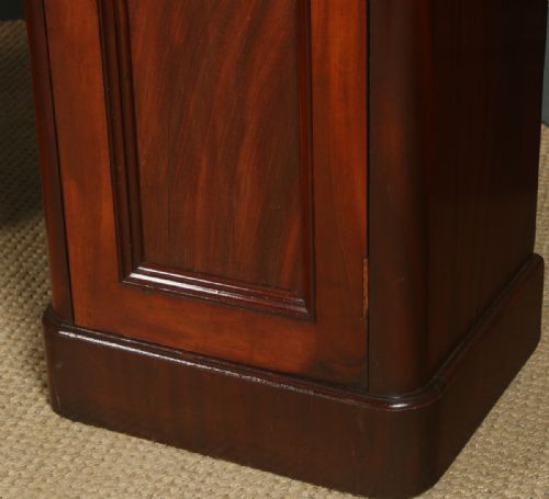 fig 5. Antique English Victorian Pair of Flame Mahogany Bedside Tables (Circa 1870)