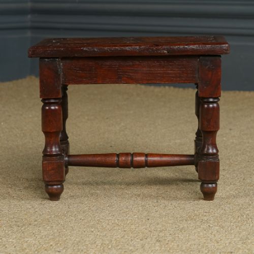 SMALL ANTIQUE ENGLISH VICTORIAN 17TH CENTURY STYLE OAK JOINT TEDDY BEAR DOLL STOOL CIRCA 1890 - ADDITIONAL PHOTO 3