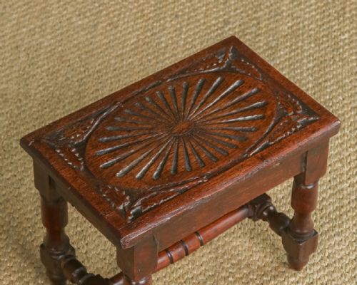 SMALL ANTIQUE ENGLISH VICTORIAN 17TH CENTURY STYLE OAK JOINT TEDDY BEAR DOLL STOOL CIRCA 1890 - ADDITIONAL PHOTO 5