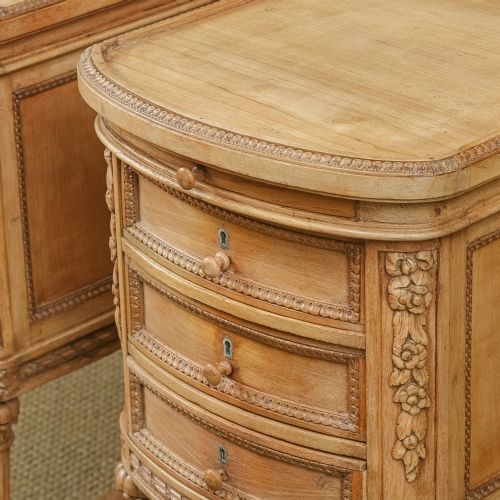 ANTIQUE ITALIAN 19TH CENTURY RENAISSANCE BEECH LIME WASHED BESIDE TABLES CABINETS NIGHTSTANDS CIRCA 1870 - ADDITIONAL PHOTO 11