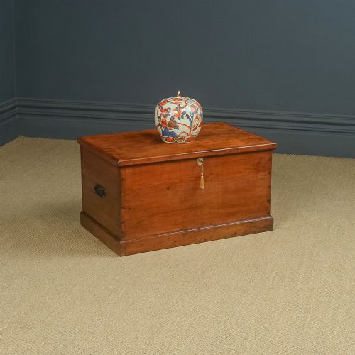 Antique English Victorian Pine Flat-top Blanket Box Chest Trunk Coffee Table (Circa 1840)