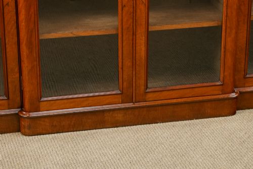 ANTIQUE ENGLISH VICTORIAN BURR WALNUT GLAZED BREAKFRONT INLAID DISPLAY BOOKCASE CIRCA 1860 - ADDITIONAL PHOTO 9