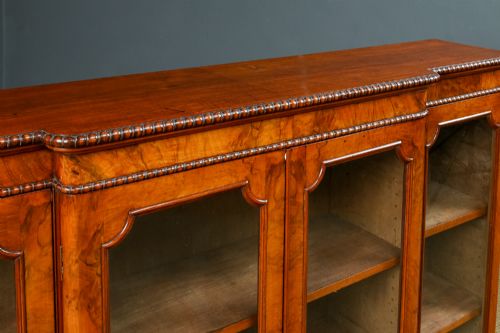 ANTIQUE ENGLISH VICTORIAN BURR WALNUT GLAZED BREAKFRONT INLAID DISPLAY BOOKCASE CIRCA 1860 - ADDITIONAL PHOTO 18