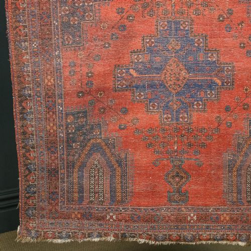 ANTIQUE VICTORIAN 6FT BY 5FT PERSIAN ISLAMIC TRIBAL WOOL RED BLUE FLOOR RUG CIRCA 1900 - ADDITIONAL PHOTO 4