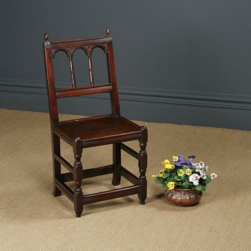 fig 1. Antique English 17th Century Solid Oak Derbyshire Side Chair (Circa 1680)