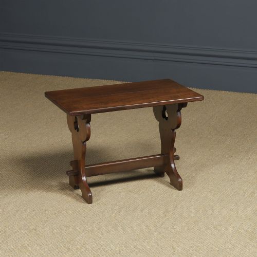 Antique English Arts & Crafts Small Oak Occasional / Lamp / Side / Table (Circa 1920)