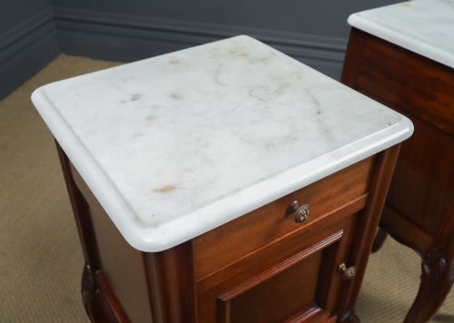 ANTIQUE FRENCH PAIR OF 19TH CENTURY LOUIS XV STYLE MAHOGANY BESIDE TABLES CABINETS NIGHTSTANDS CIRCA 1870 - ADDITIONAL PHOTO 14