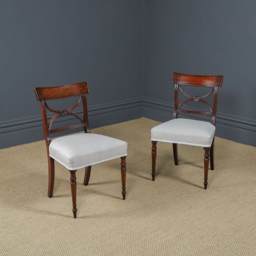ANTIQUE ENGLISH GEORGIAN REGENCY PAIR OF MAHOGANY EBONY BAR BACK DINING HALL DESK CHAIRS CIRCA 1825