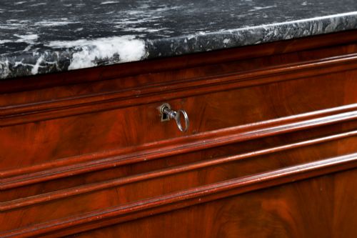 ANTIQUE FRENCH LOUIS PHILIPPE BIEDERMEIER FLAME MAHOGANY MARBLE BEDROOM CHEST OF DRAWERS COMMODE CIRCA 1850 - ADDITIONAL PHOTO 6