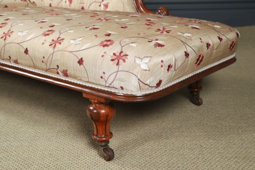 ANTIQUE ENGLISH VICTORIAN ROSEWOOD UPHOLSTERED CHAISE LONGUE DAY BED SETTEE COUCH BY H GOODALL SONS OF NEWCASTLE CIRCA 1860 - ADDITIONAL PHOTO 10