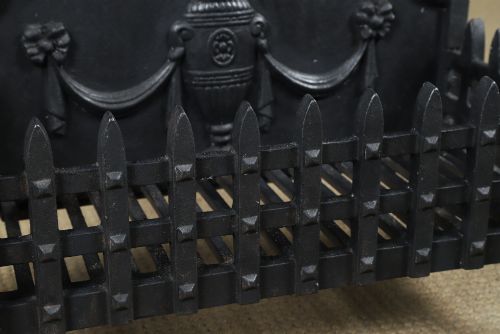 ANTIQUE ENGLISH 18TH CENTURY NEO CLASSICAL RENAISSANCE STYLE CAST IRON OPEN FIRE GRATE LOG BASKET FIREPLACE CIRCA 1920 - ADDITIONAL PHOTO 6