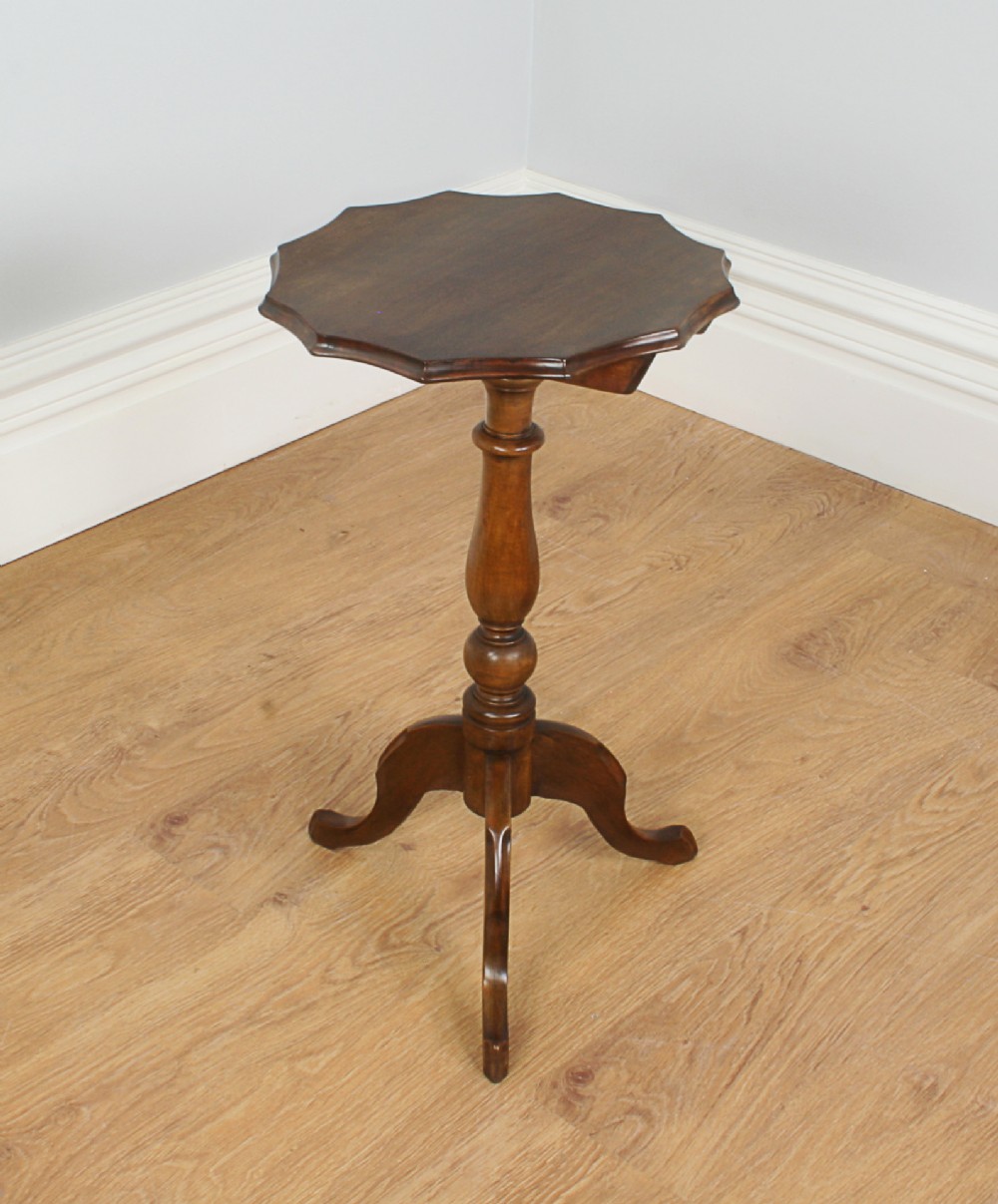 Small Victorian Beech Tripod Wine Supper Table (Circa 1880)