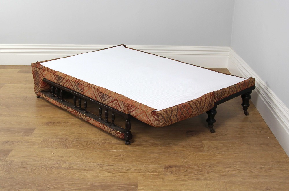 Edwardian Metamorphic Rail-back Beech Chaise Longue Bed (Circa 1901 - 1910)