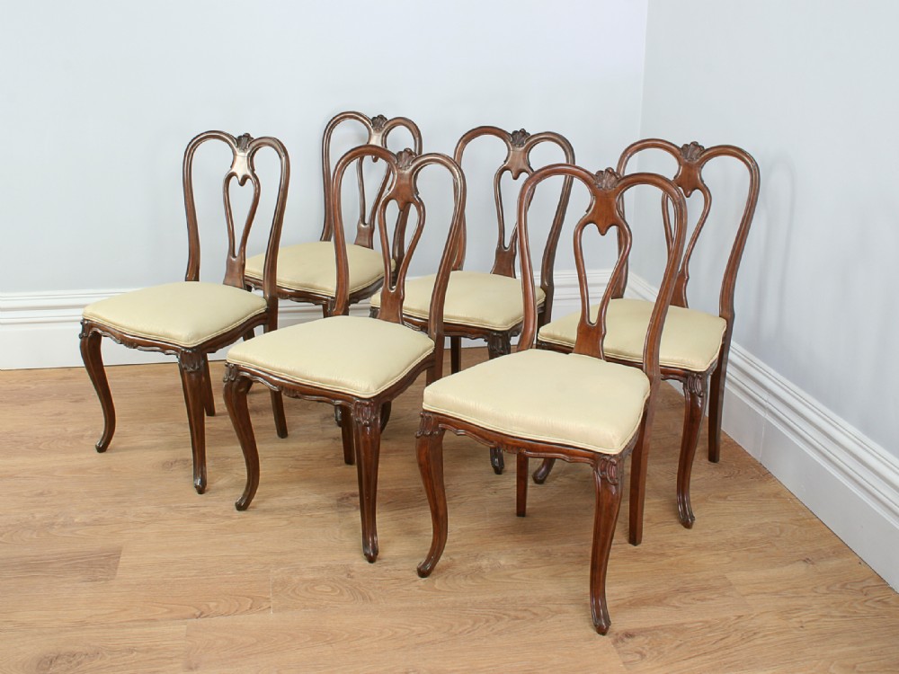 Set of 6 Queen Anne Style Carved Walnut Dining Chairs