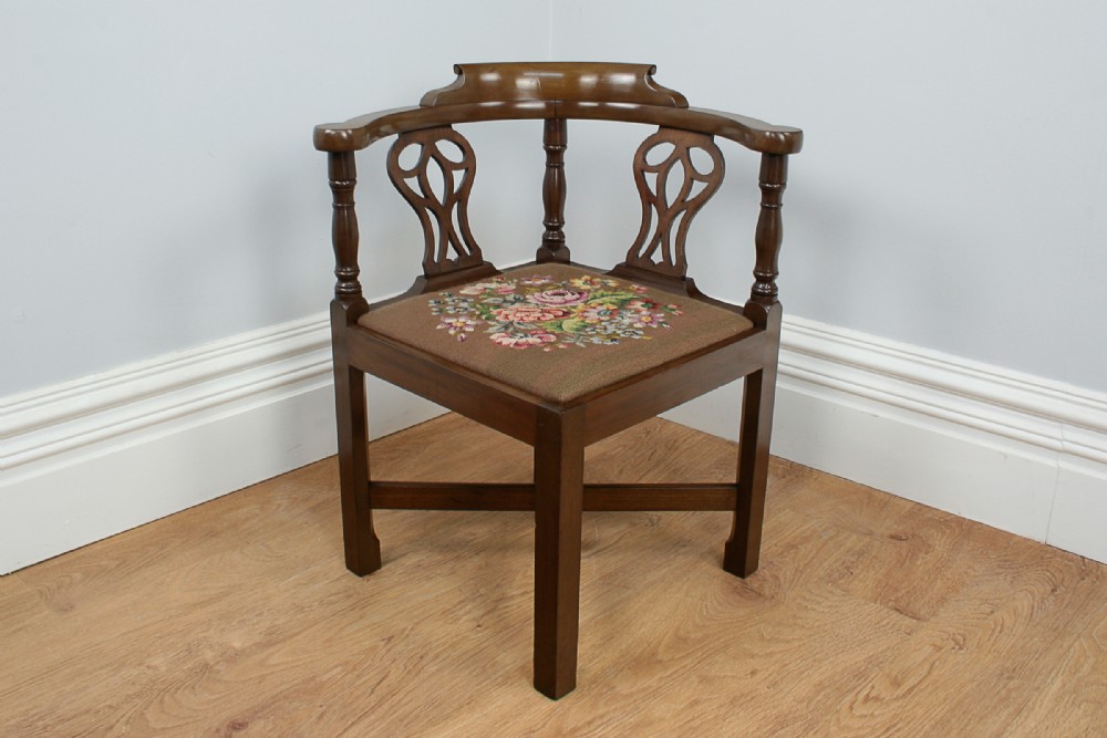 George III Style Mahogany Corner Armchair (Circa 1900)