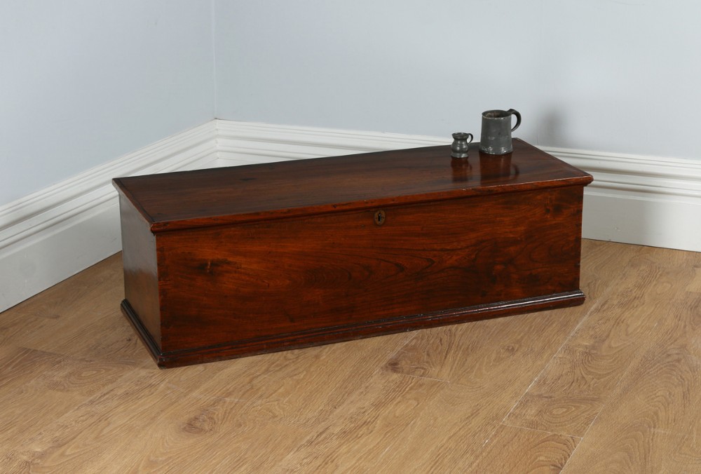 Georgian Elm Six-Plank Trunk Blanket Box Chest Ottoman Kist (Circa 1800)