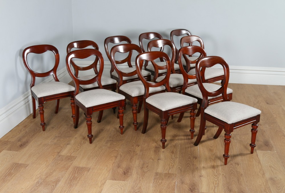 Victorian Set of 12 Twelve Mahogany Balloon Back Upholstered Dining Chairs (Circa 1860)