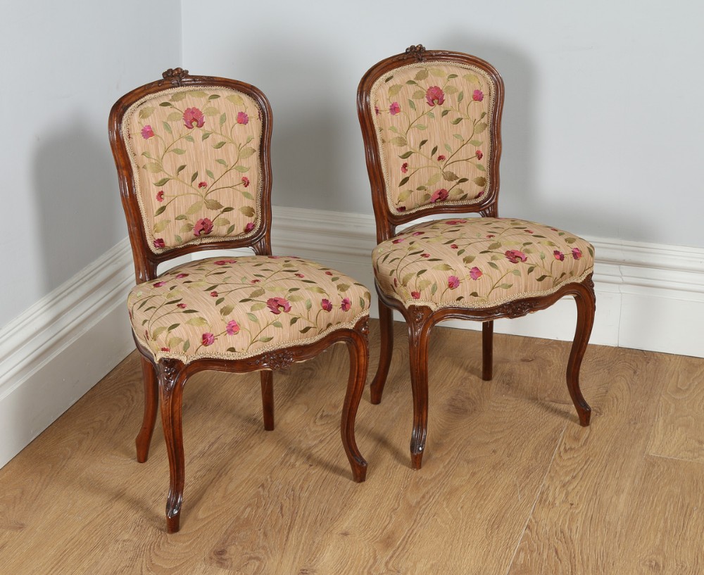 French Louis XVI Revival Walnut Silk Damask Upholstered Pair of Side Chairs (Circa 1860)