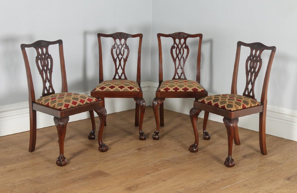 Antique English Set of Four Georgian Chippendale Style Mahogany Dining Chairs (Circa 1900)