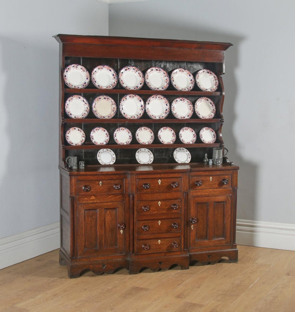 Antique Welsh Talwrn Anglesey Breakfront Georgian Oak Sideboard Dresser Base & Rack (Circa 1820)