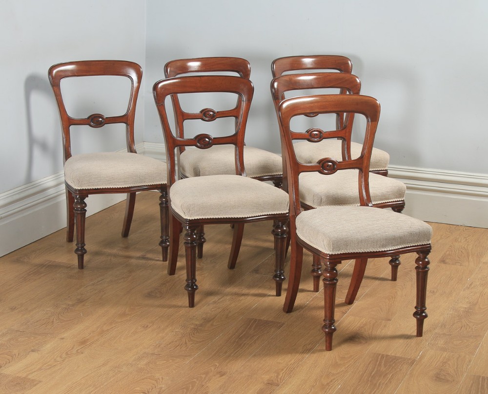 Antique English 19th Century Victorian Set of Six Walnut Balloon Back Dining Chairs (Circa 1880)