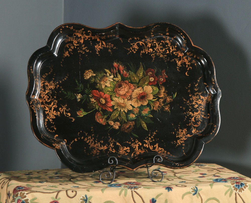 Antique English Victorian Ebonised Chinoiserie Floral Papier Mâché Drinks Butlers Tray (Circa 1860)