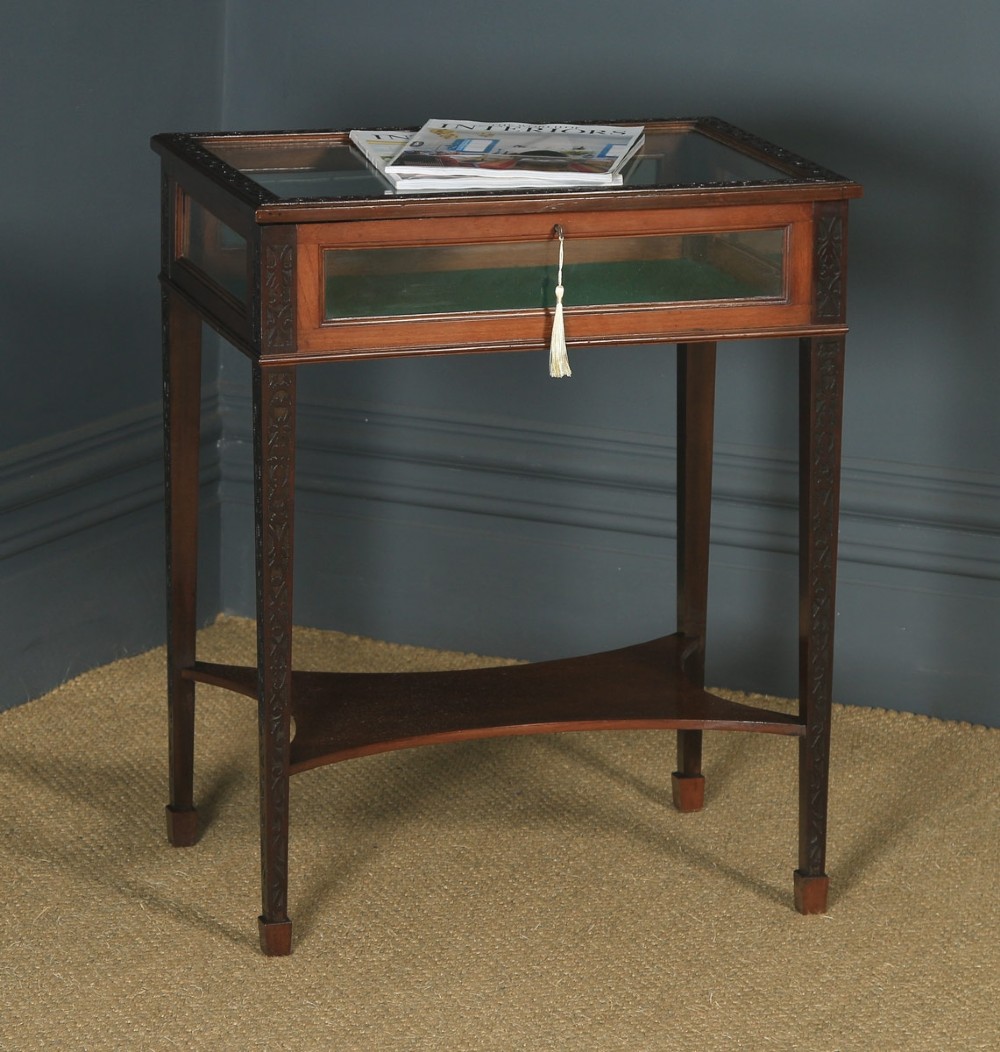 Antique English Edwardian Chippendale Style Mahogany Glass Bijouterie Display Cabinet Table (Circa 1910)
