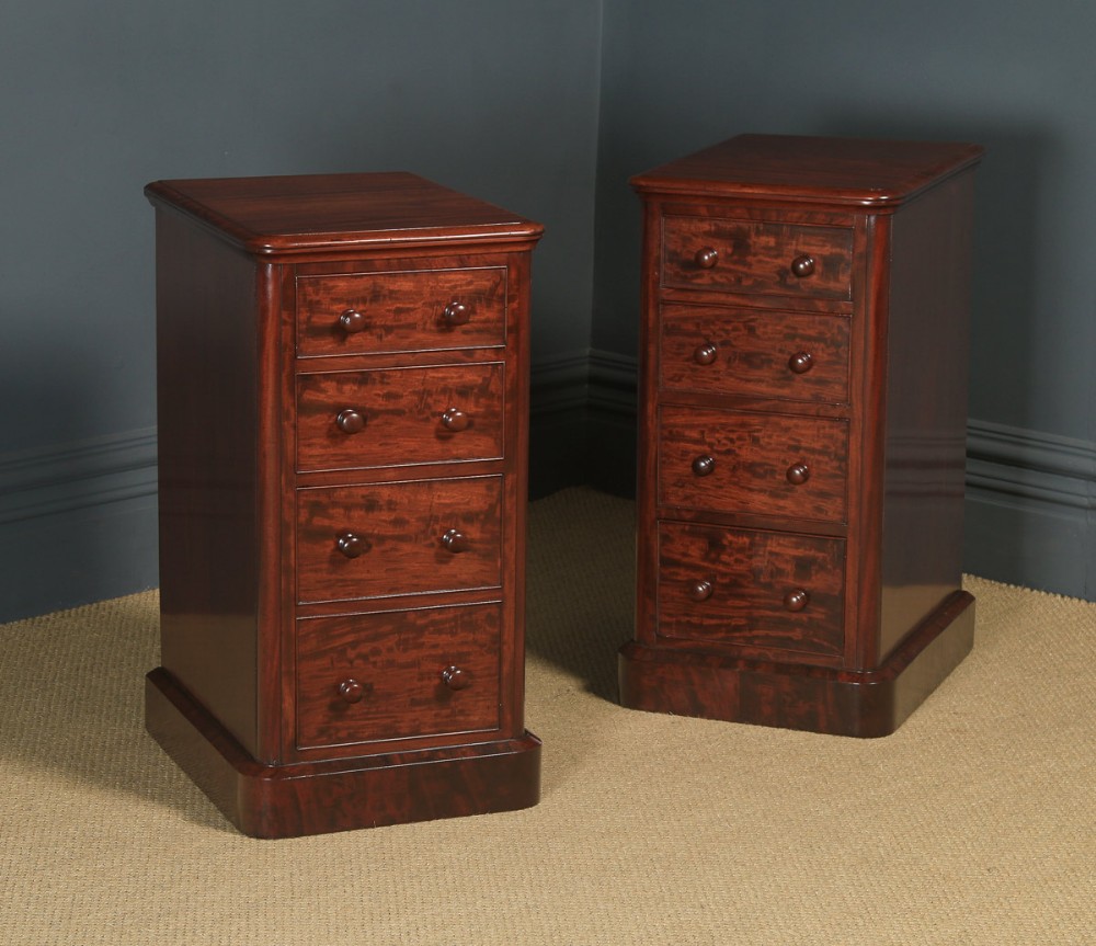 Antique English Pair of Victorian Figured Mahogany Bedside Chests  (Circa 1860)