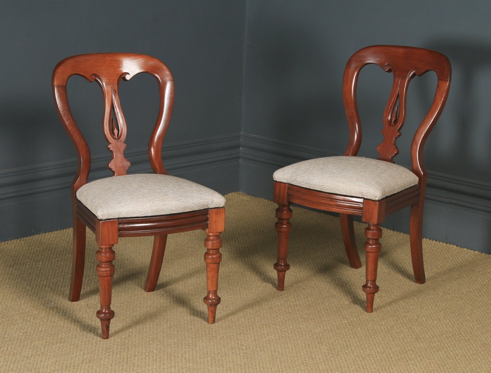 Antique English Victorian Pair Two Mahogany Balloon Spear Back Dining Chairs (Circa 1870)