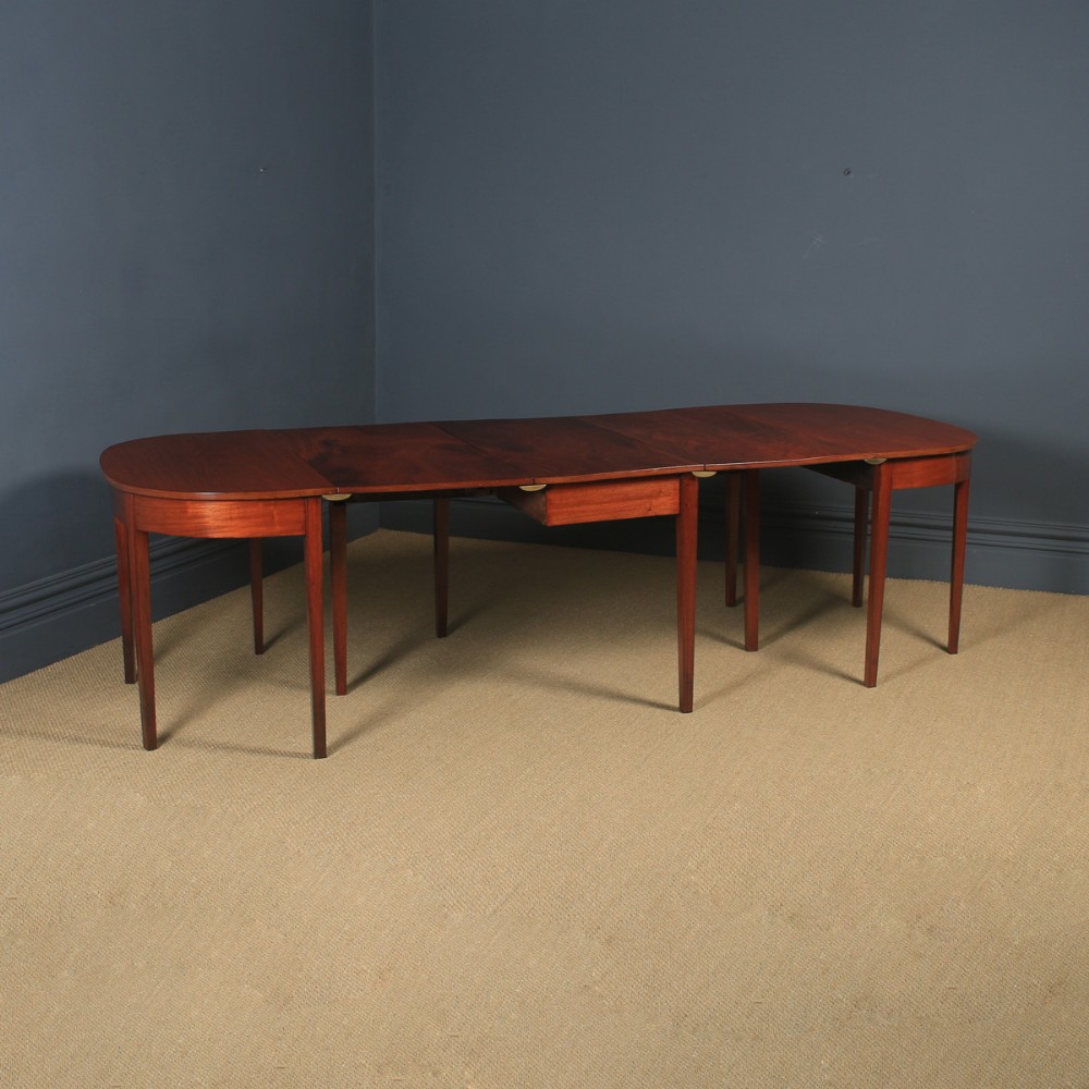 Antique English Georgian Flame Mahogany Extendable ‘D’ End Dining Table Seats 8 Persons (Circa 1800)