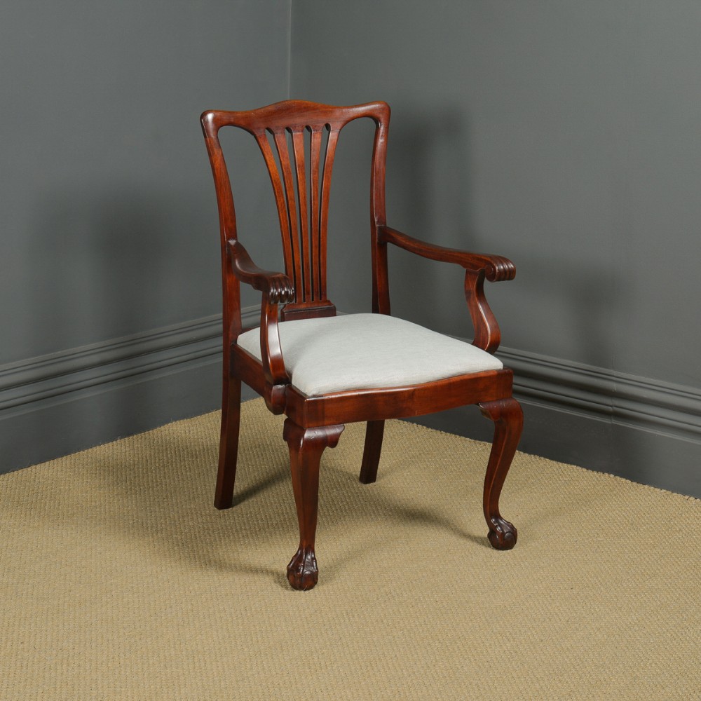 Antique English Georgian Chippendale Style Mahogany Elbow Office / Desk / Dining / Arm Chair / Carver (Circa 1880)