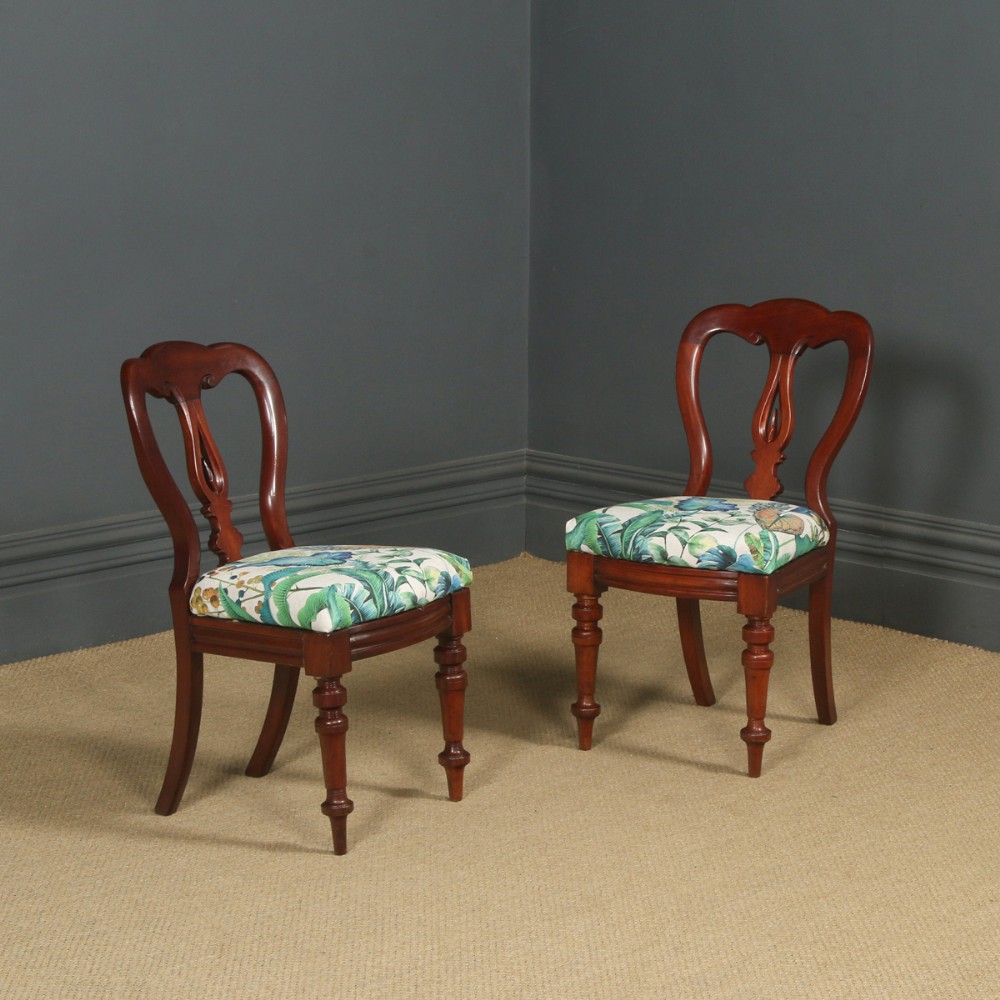 Antique English Victorian Pair of Mahogany Spear Back Dining / Occasional / Office Desk Chairs (Circa 1870)