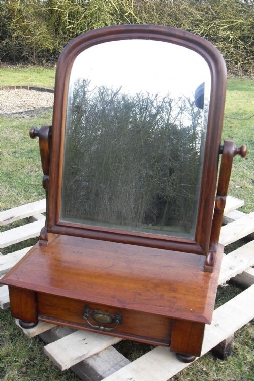 Victorian Mahogany Dressing Table Mirror on Stand 
 
