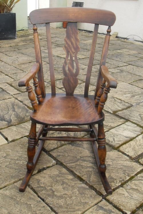 Lovely 19th Century Elm and Beech Country Rocking Chair