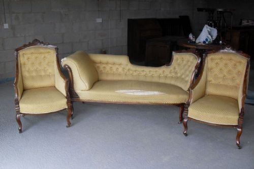 Lovely Edwardian Carved Walnut Suite 
 
