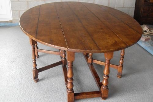 17th Century Design Oak Wake Table 
