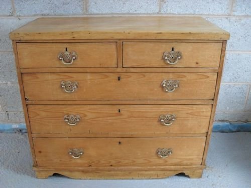 Sturdy Victorian Pine Chest of Drawers