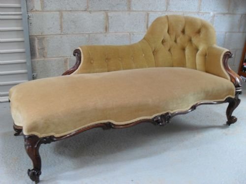 Beautiful Early Victorian Carved Rosewood Chaise-longue