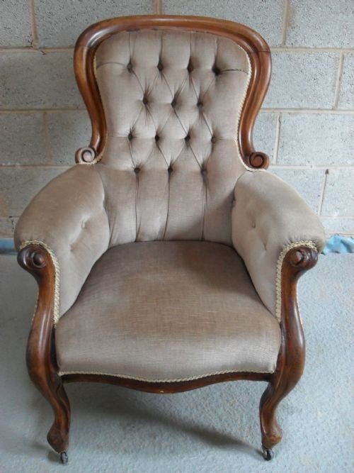 Victorian Mahogany Showood Button Backed Gents Armchair
