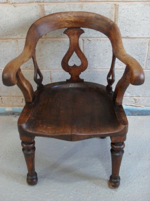 Victorian Oak Desk Chair with Splat Back on Turned Legs
