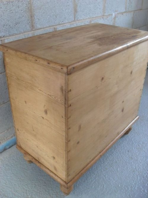 Victorian Pine Deep Grain Chest/coffer on Turned Feet
