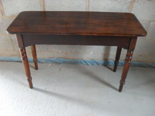 Victorian Mahogany Console/side Table on 4 Turned Legs
