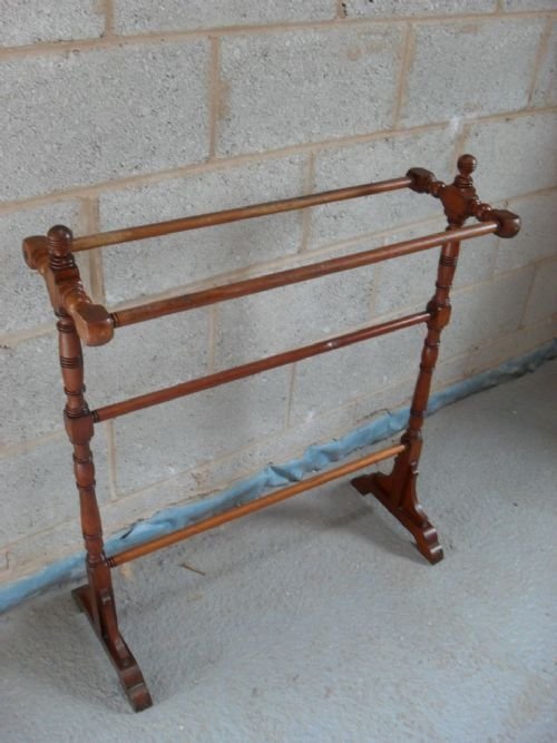 Victorian Mahogany Turned Towel Rail with Four Bars
